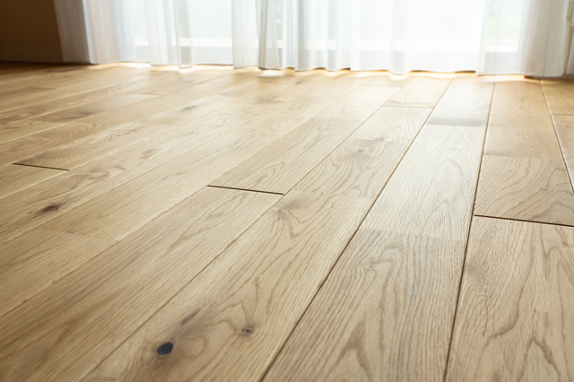 フローリング張り替えリフォーム|素材の違いと工事の流れ
