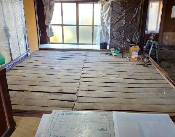 【現場ブログ】古民家の門・床の修繕